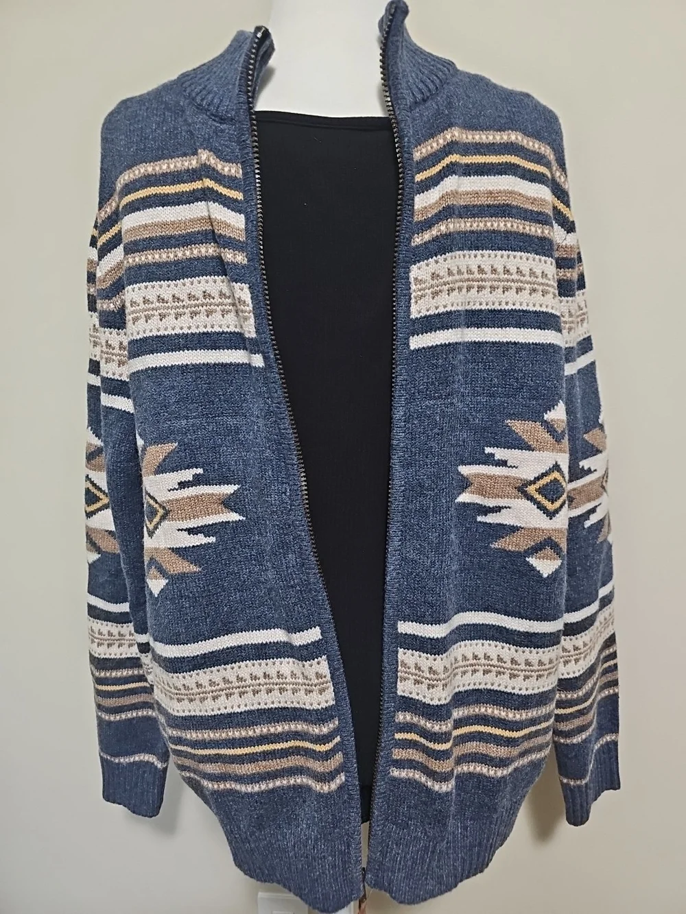 Frye & Co. Men's / Unisex Aztec Zip Up Cardigan